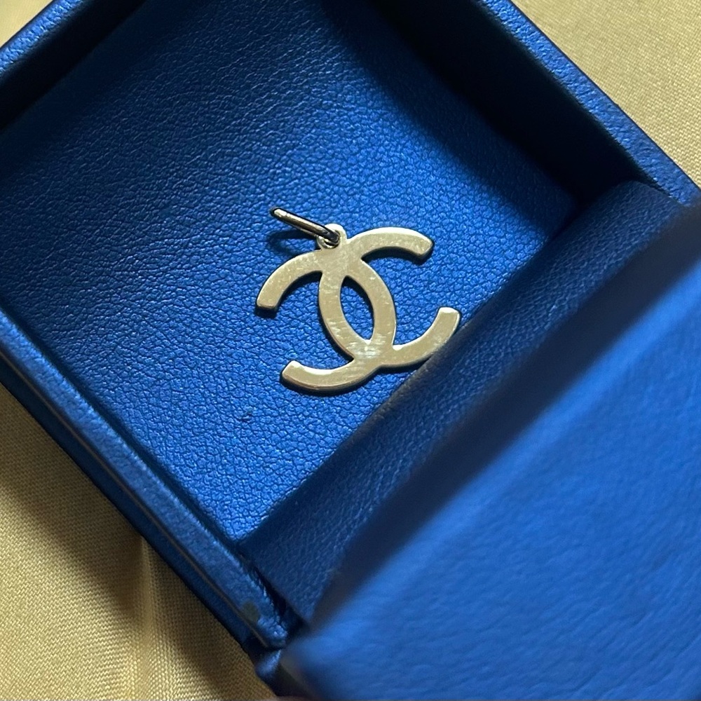 Beautiful Pendant. - Picture 2 of 3